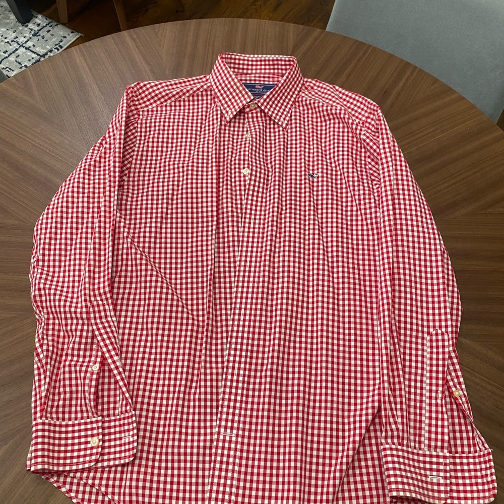 Vineyard vines button up shirt, red and white size Large